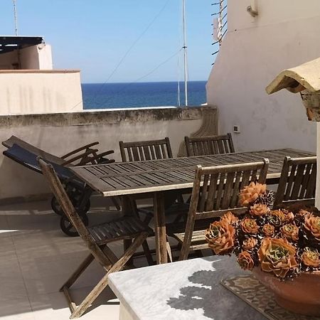 Sea-View Terrace & Bikes Moon Ortigia Holiday Home Syrakus Exterior foto
