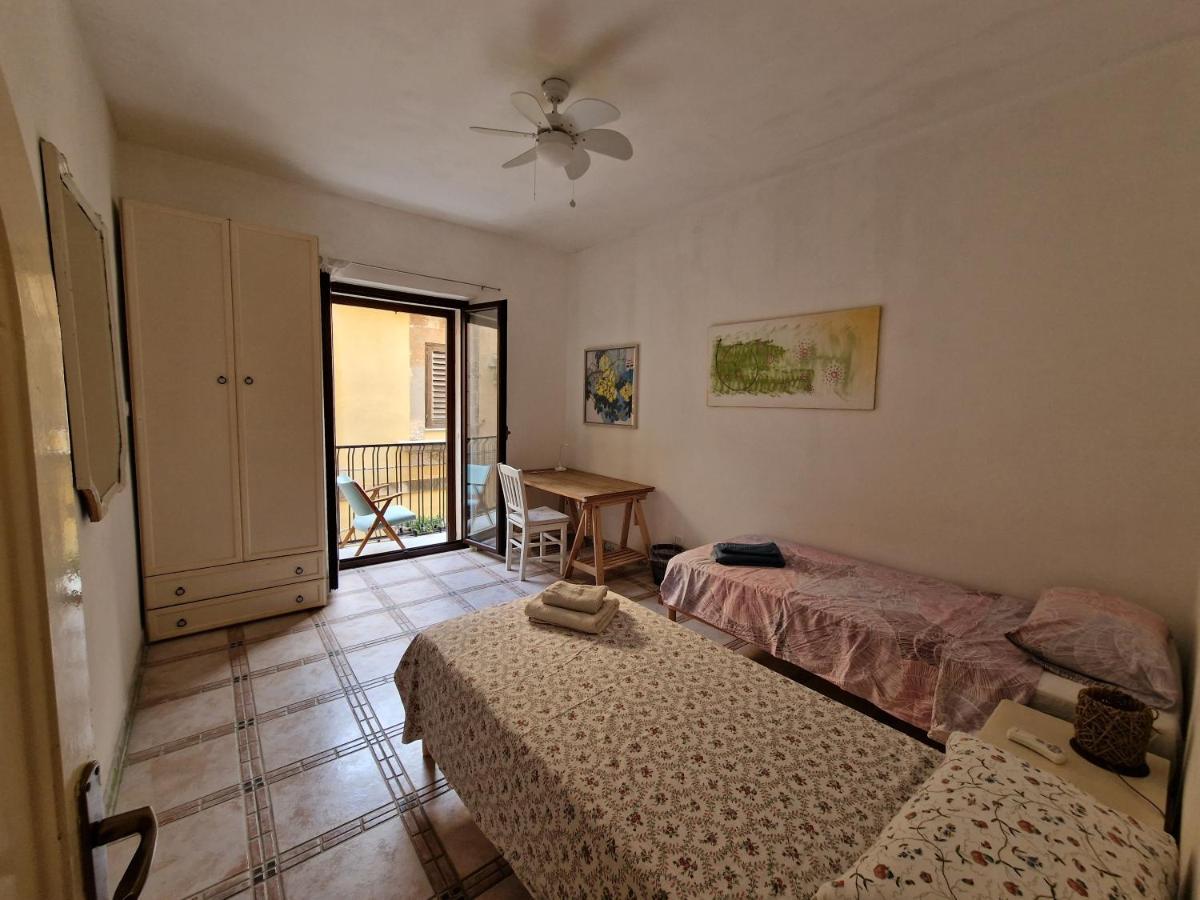 Sea-View Terrace & Bikes Moon Ortigia Holiday Home Syrakus Exterior foto