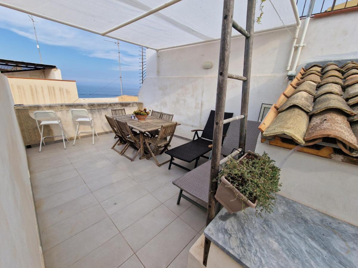 Sea-View Terrace & Bikes Moon Ortigia Holiday Home Syrakus Exterior foto